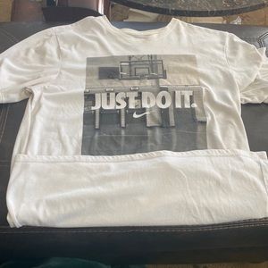 Nike tee